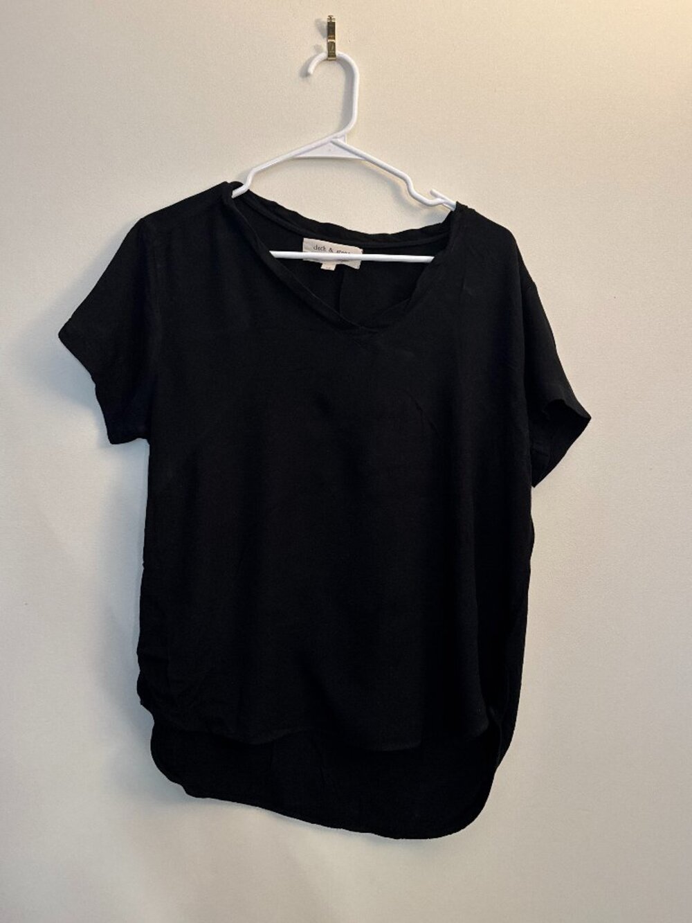 Cloth & Stone Shirt Black Medium V Neck Short Sleeve